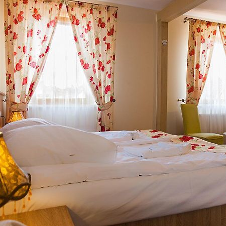 Sloneczny Port Bed & Breakfast มิโคไวกี ภายนอก รูปภาพ