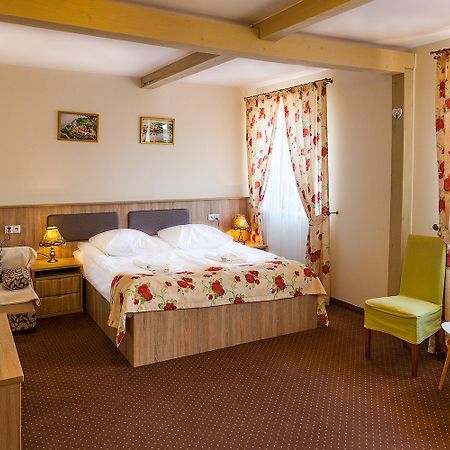 Sloneczny Port Bed & Breakfast มิโคไวกี ภายนอก รูปภาพ