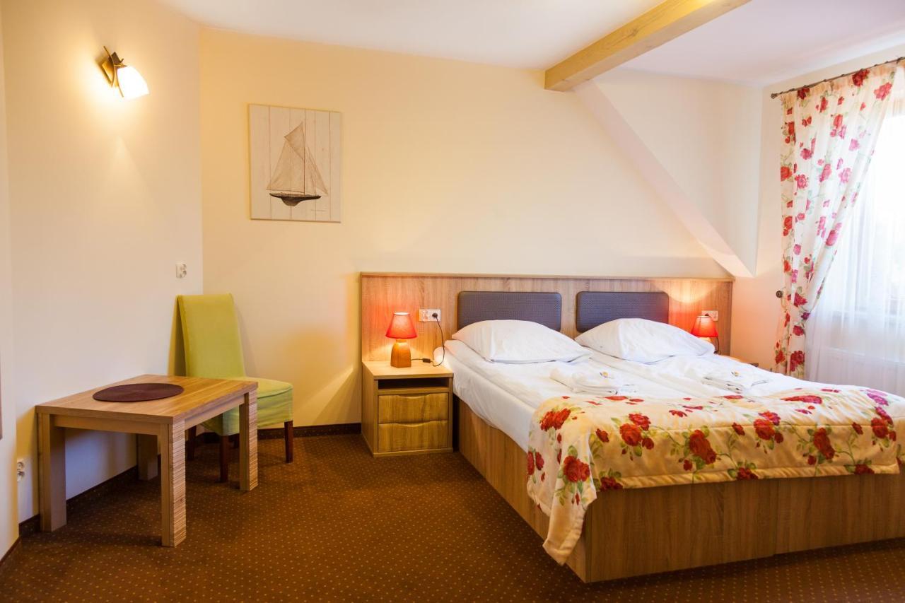 Sloneczny Port Bed & Breakfast มิโคไวกี ภายนอก รูปภาพ